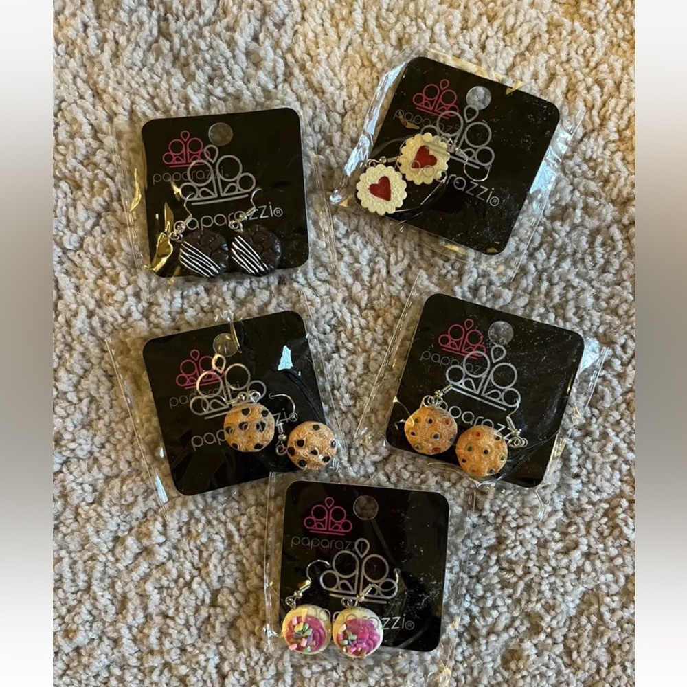 NWT Assorted Cookie Earrings Dangle Earring Set Of 5 Pairs 🍪❤️